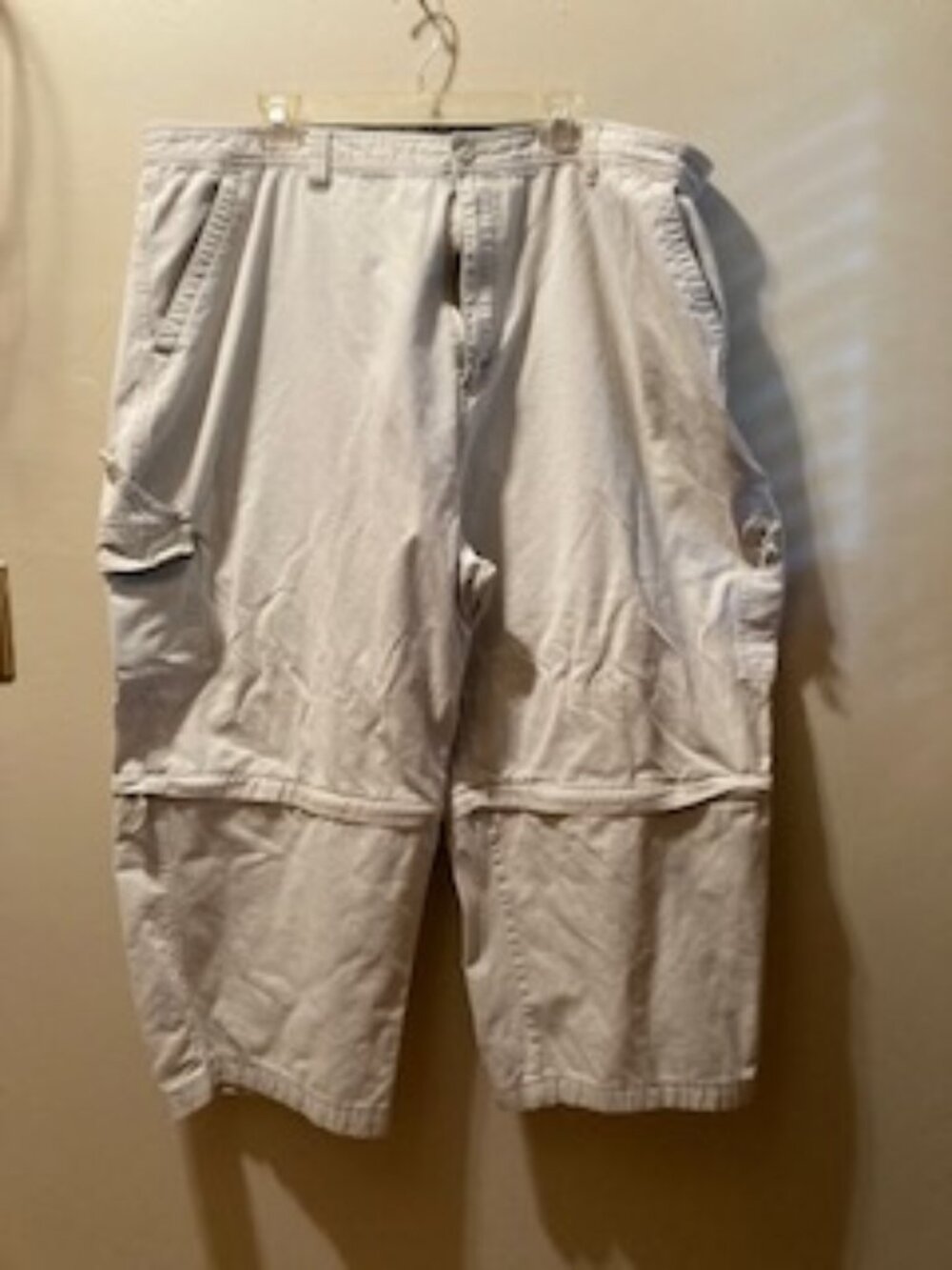 Authentic Cargo Supplies Pants/shorts. Khaki, Waist 48/Inseam 32. Excellent Cond